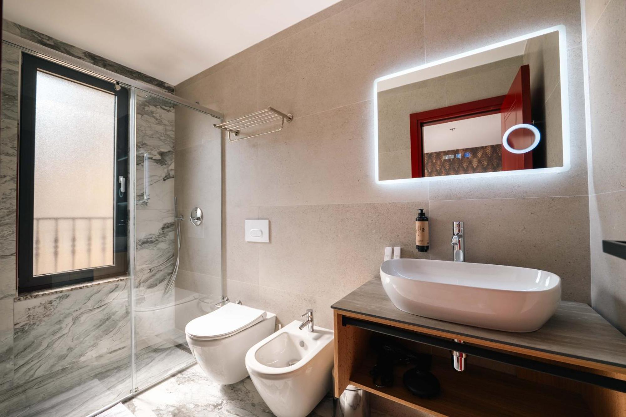 Ermes Luxury 4* Durrës