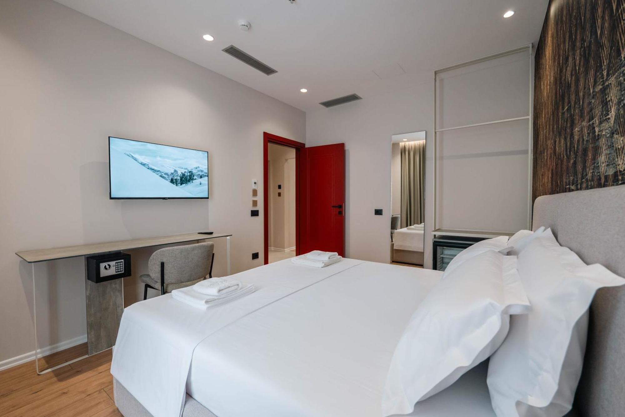 Ermes Luxury 4* Durrës