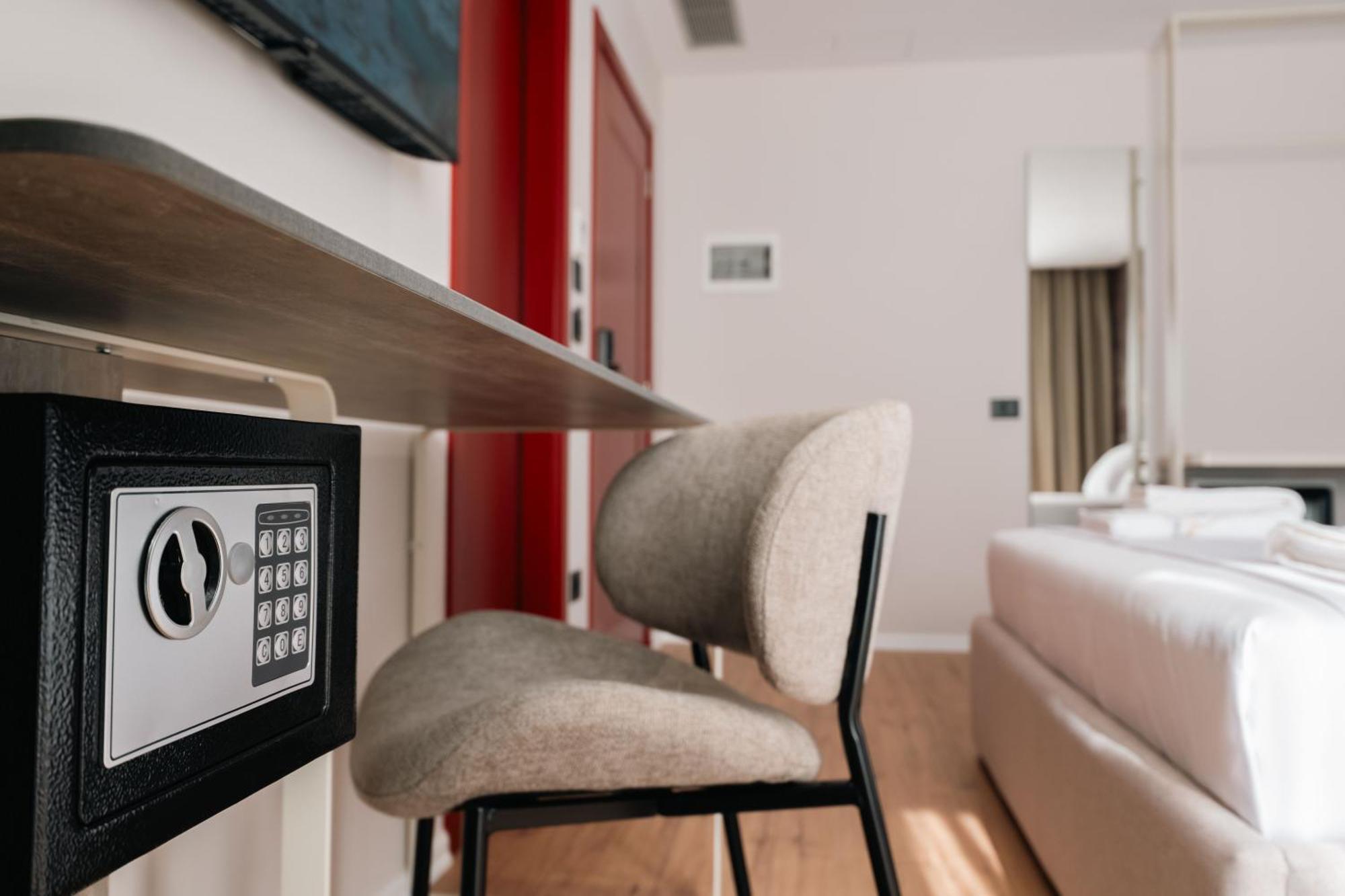 Ermes Luxury