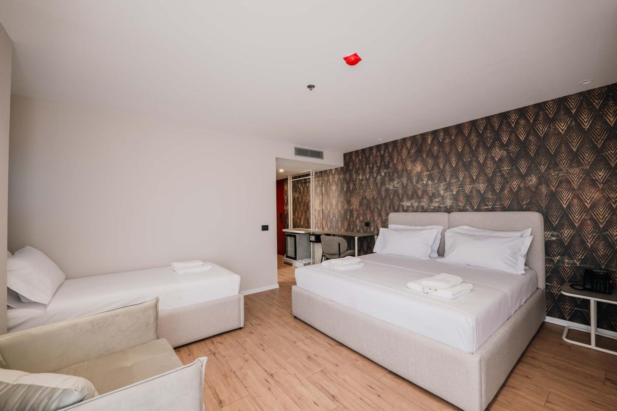 Ermes Luxury 4* Durrës