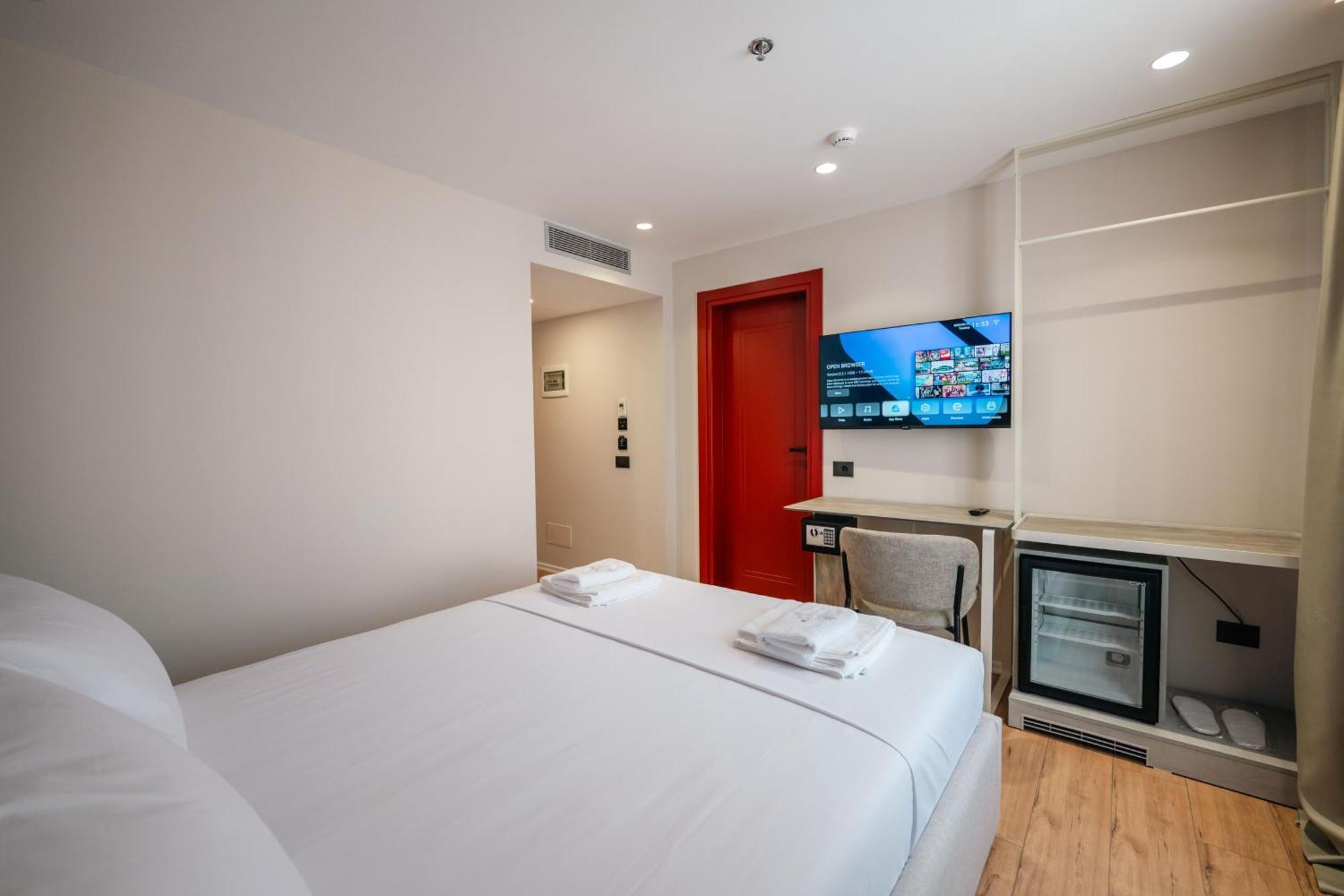 Hotel Ermes Luxury 4*